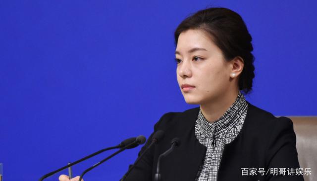 她是最美翻译官,外交部的冰山美人,网友:颜值与实力并存