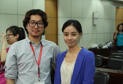 此人是最“冷”女翻译,是外交部的美女之一,几乎从没笑过